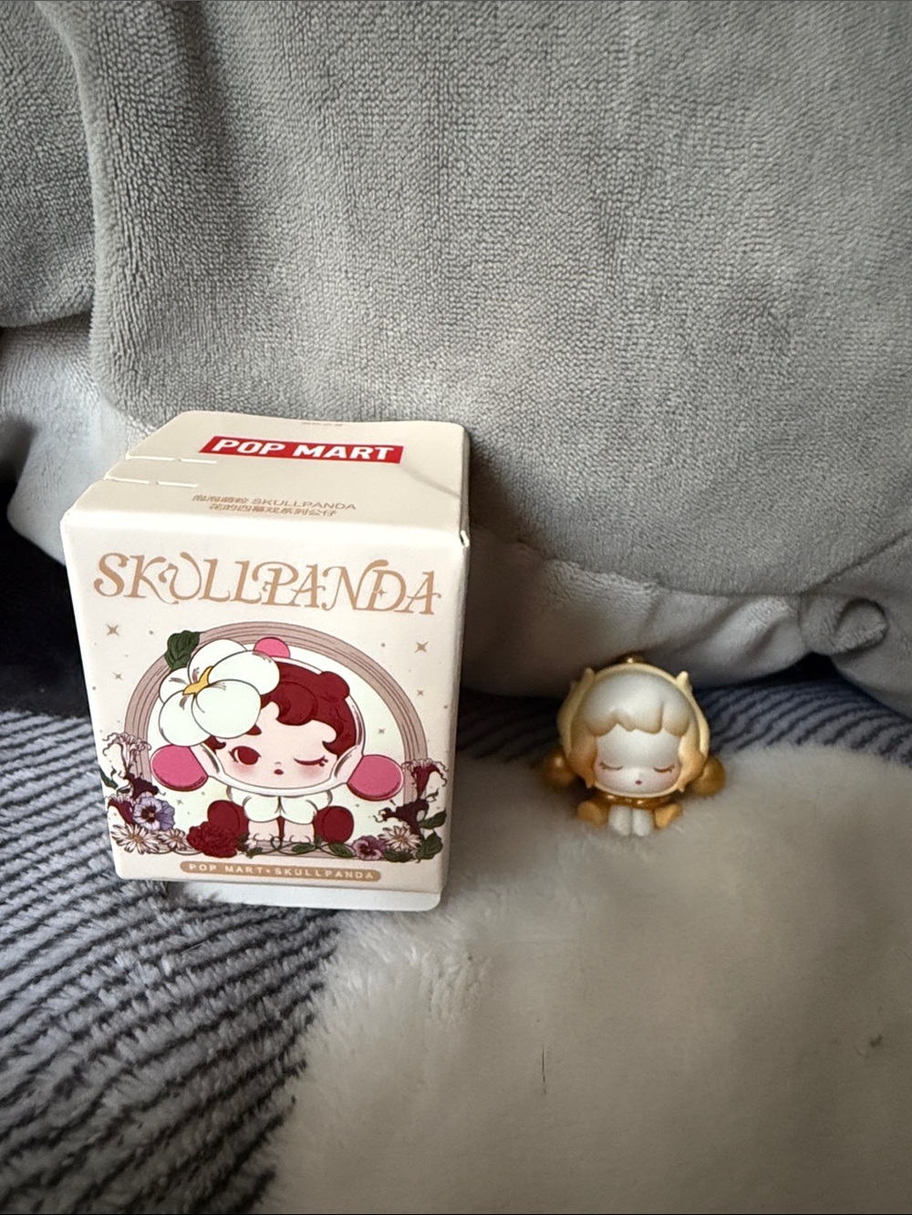 Authentic Pop Mart Skullpanda Petals in Four Acts Popbean